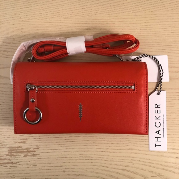 Thacker Eve Crossbody Wallet in Chili NWT - Picture 4 of 6